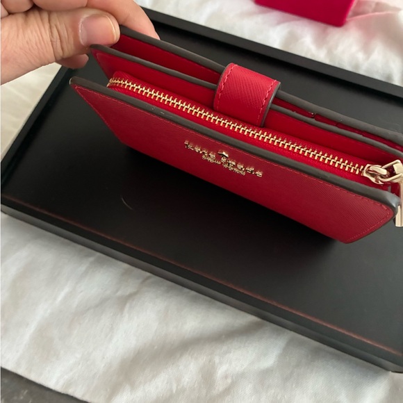 Kate Spade Vibrant Red Zip Wallet - Picture 4 of 13